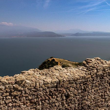 La Gemma Sul Lago Manerba del Garda Bagian luar foto