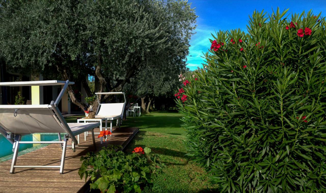 La Gemma Sul Lago Manerba del Garda Bagian luar foto